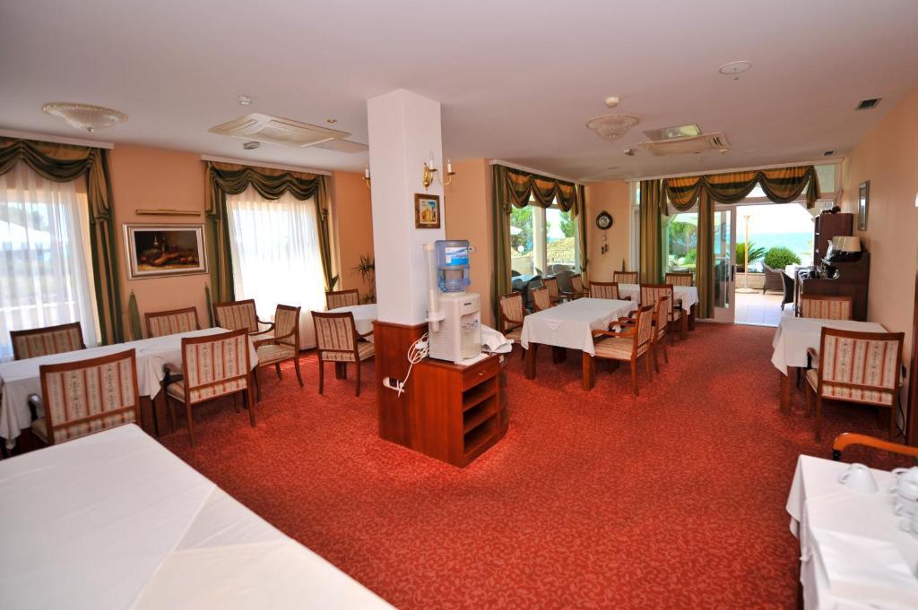 Villa Kastel Povljana Buitenkant foto
